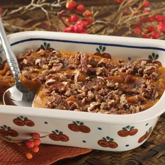 Cazuela de Tostada Francesa de Durazno y Almendras