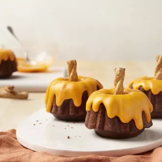 Mini Chocolate Pumpkin Bundt Cakes