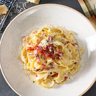 Pasta con Prosciutto y Parmesano