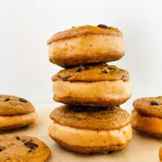 Sándwiches de helado de calabaza