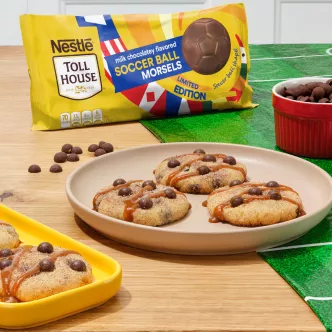 Galletas de churro con forma de balón de fútbol de Toll House