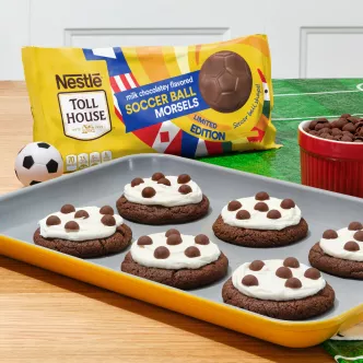 Galletas con forma de balón de fútbol de Toll House
