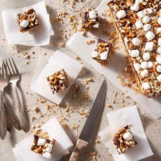 No Bake Pretzel Peanut Butter Squares
