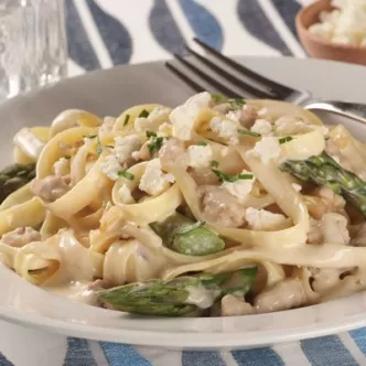 Fettuccine with Creamy Pork & Asparagus Sauce