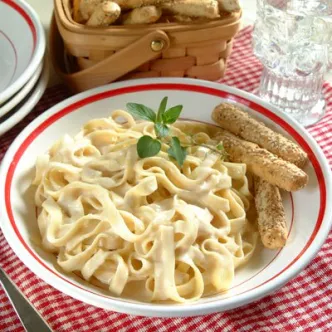 Fettuccine Alfredo
