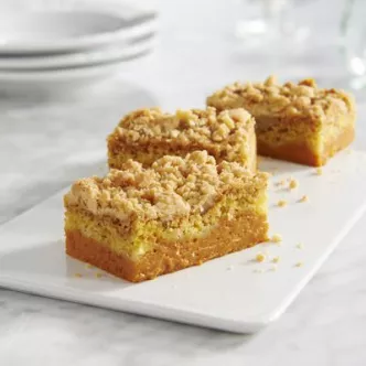LIBBY’S® Easy Pumpkin Crumb Cake